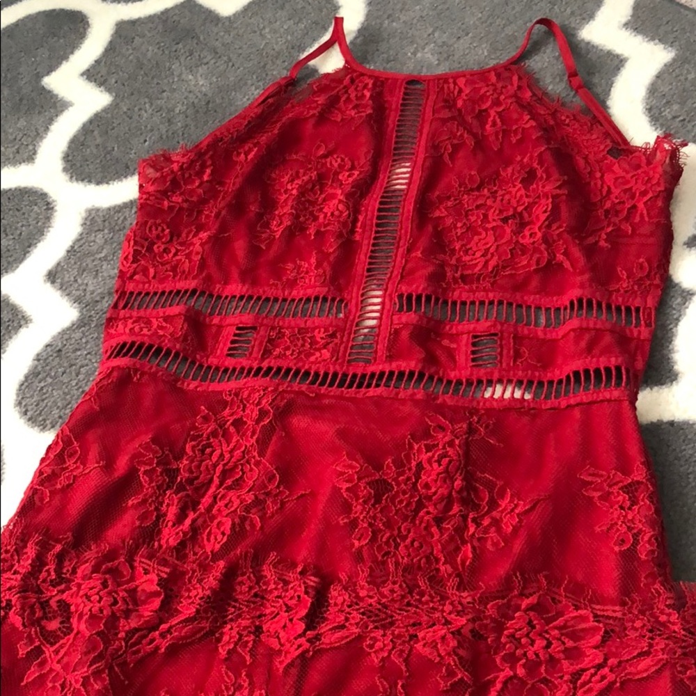 RED DRESS - Picture 6 of 7